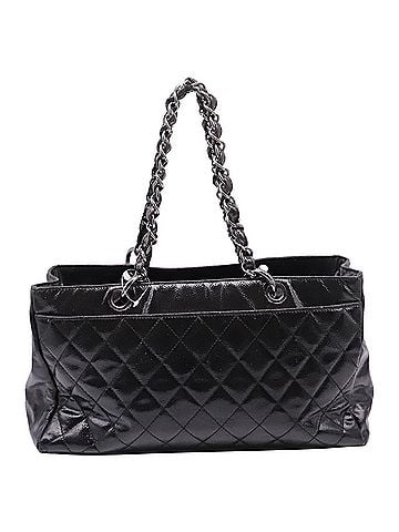 Chanel Chanel 2.55 Reissue Chain Tote Bag in Black Patent Leather (view 2)