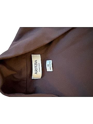 Aritzia Sleeveless Top (view 2)