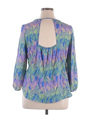 American Eagle Outfitters Long Sleeve Blouse (view 2)