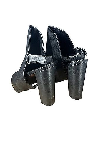 Vince. Ankle Boots (view 2)