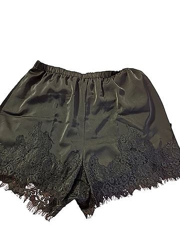 Amazon Basics Dressy Shorts (view 2)