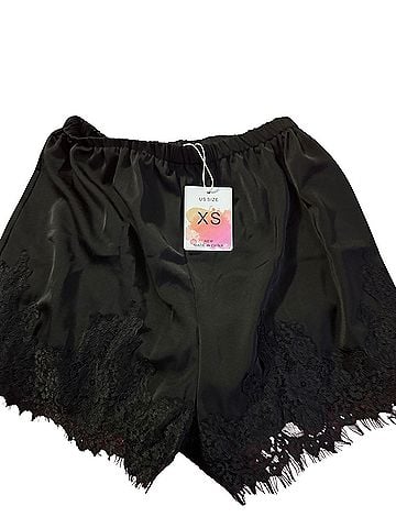 Amazon Basics Dressy Shorts (view 1)