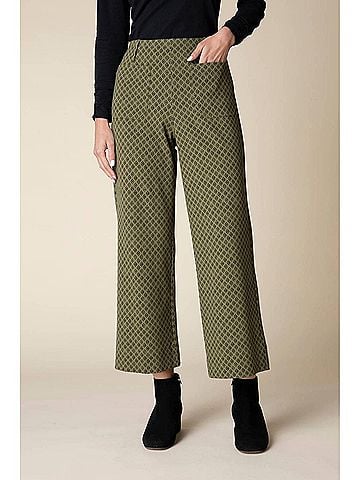 Habitat Luxe Ponte Stamped Floral Diamond Ankle Pant in Green (view 2)