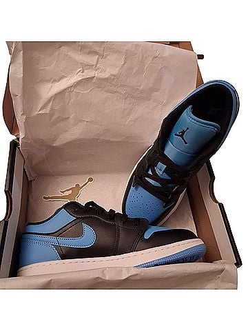 Nike Jordan 1 GS Lows Sneakers (view 1)