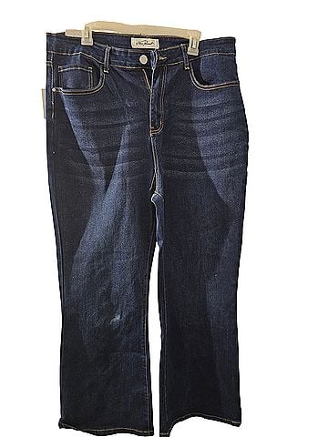 Nine Planet Jeans (view 1)