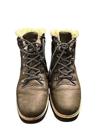 TOMS Boots (view 1)