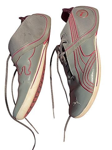 Puma Sneakers (view 2)