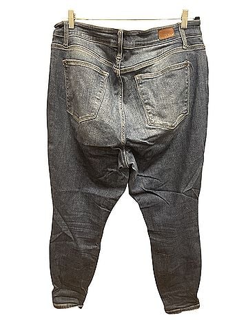Judy Blue Jeans (view 2)