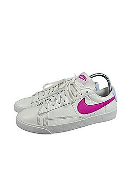 Nike Blazer Low Sneakers (view 1)