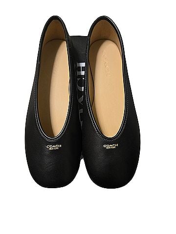 Coach Flats (view 1)
