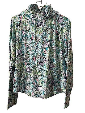 Lilly Pulitzer Lilblock UPF 50+ ChillyLilly Popover Long Sleeve T-Shirt (view 2)