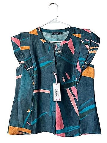 Vineyard Vines FLUTTER SLEEVE PINTUCK TOP Short Sleeve Blouse (view 1)