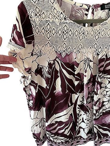 Badgley Mischka T-Shirt (view 2)