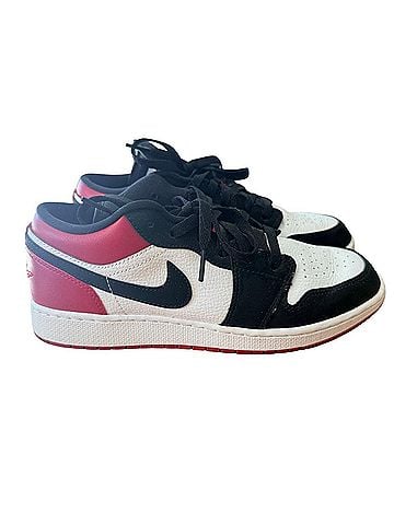 Nike Air Jordan 1 Low Sneakers (view 1)