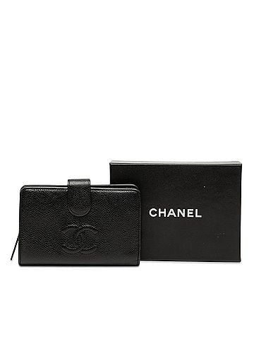 Chanel CC Caviar Bifold Wallet (view 2)