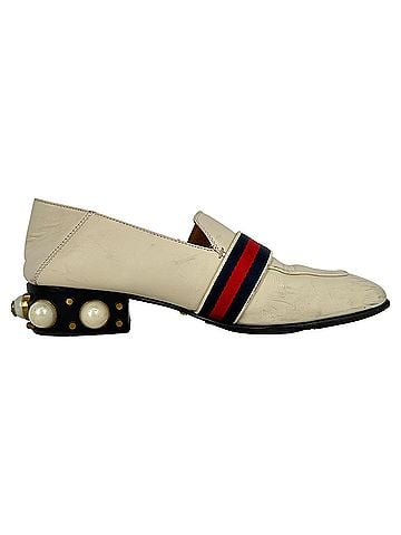 Gucci Gucci Peyton Faux-Pearl Embellished Loafers in White Leather (view 1)